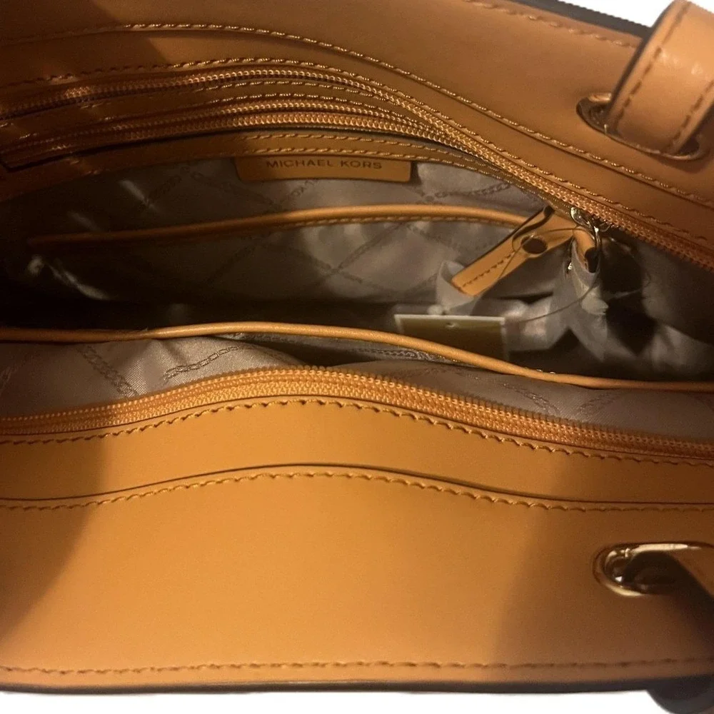 Michael Kors Tote Womens‎ NS Bedford Brown Acorn Signature Logo Pocket NEW
